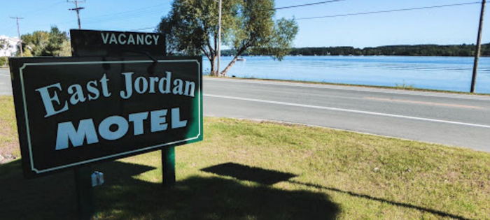 South Arms Retreats (Rainbow Motel) - Web Listing